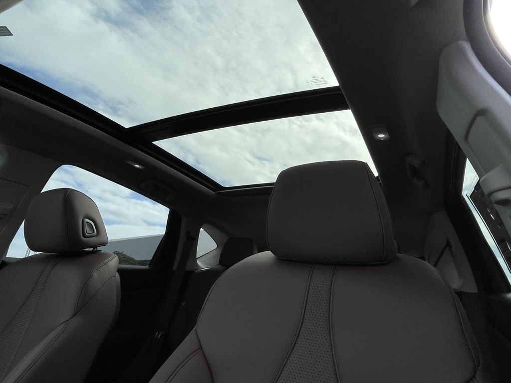 new 2025 Acura RDX car, priced at $46,951