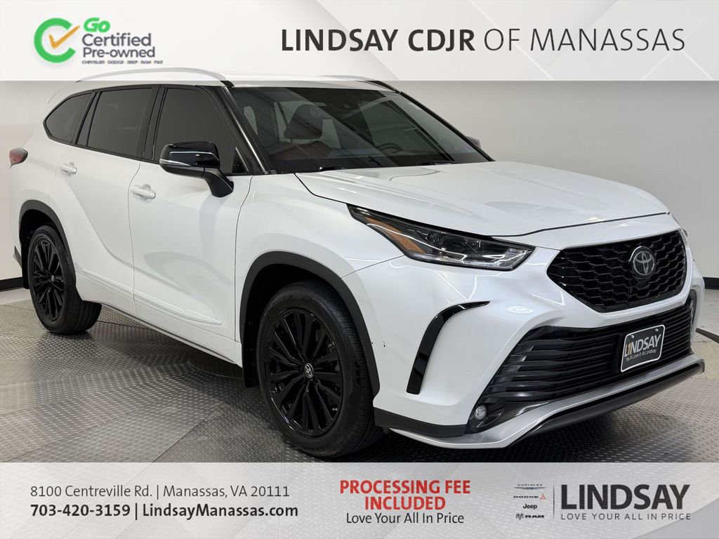 White (Wind Chill Pearl) 2023 Toyota Highlander SUV / Crossover All-Wheel Drive 8-Speed Automatic