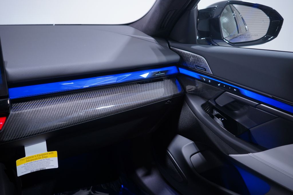 Thumbnail: 2026 BMW M5 - 14