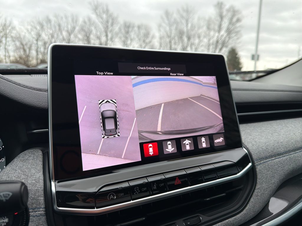 Thumbnail: 2022 Jeep Compass - 31