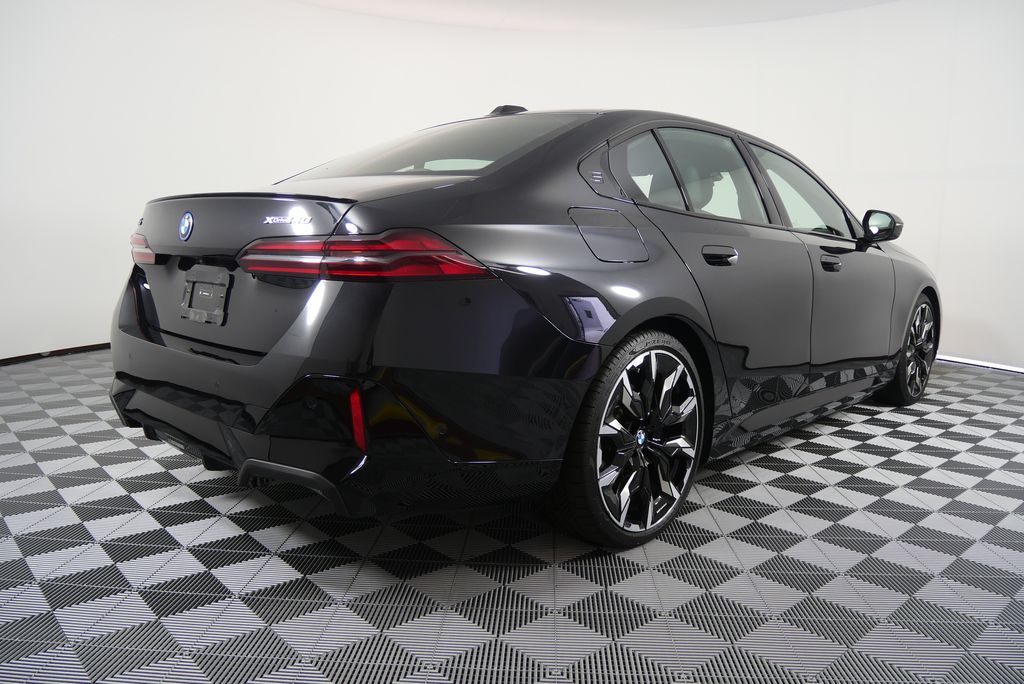 2025 BMW i5 xDrive40 3