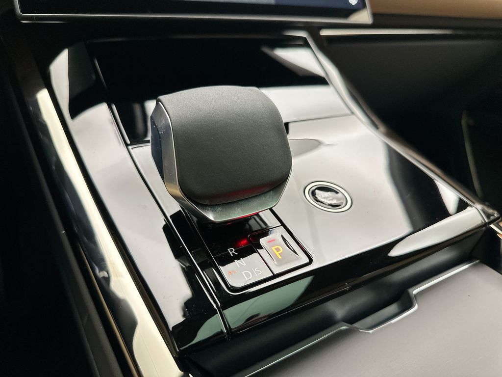 Thumbnail: 2026 Land Rover Range Rover Sport - 20