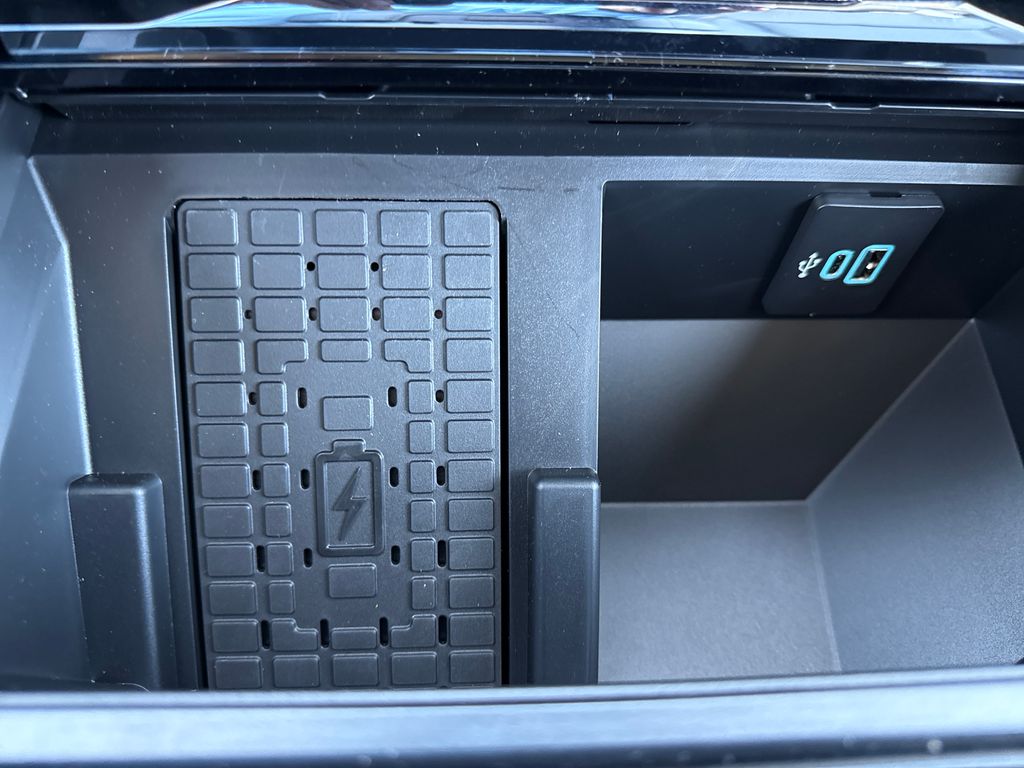 New 2026 Black Ford Lariat image 39