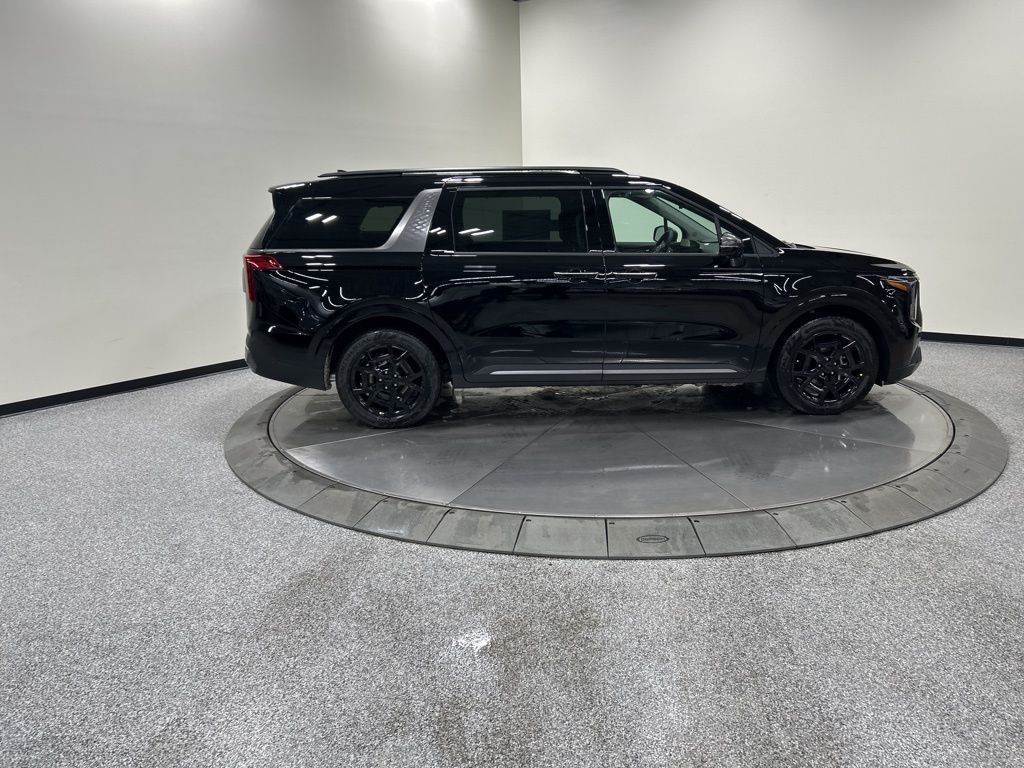 new 2026 Kia Carnival Hybrid car, priced at $1,164,713