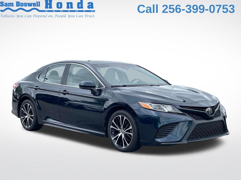 Teal (Aqua) 2020 Toyota Camry SE FWD Sedan Front-Wheel Drive 8-Speed Automatic