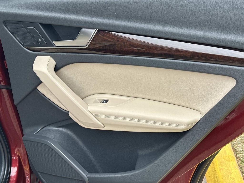 Thumbnail: 2019 Audi Q5 - 23