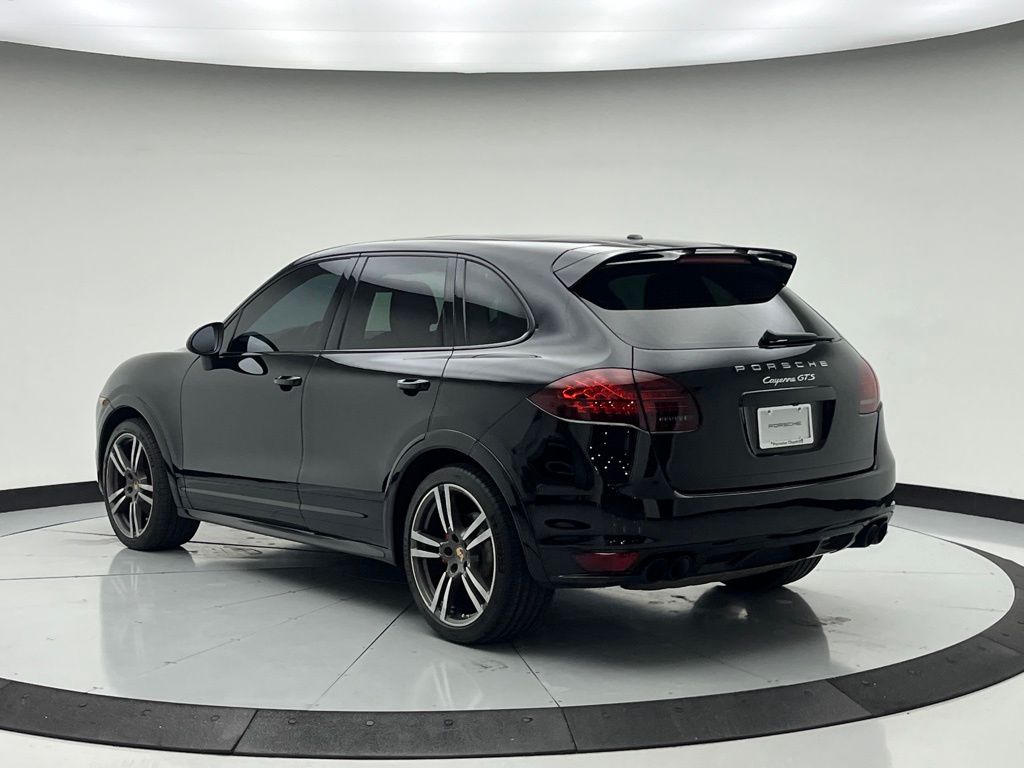 Thumbnail: 2013 Porsche Cayenne - 3