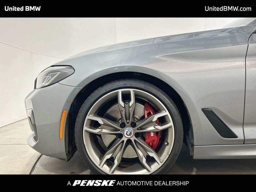 Thumbnail: 2023 BMW 5 Series - 10