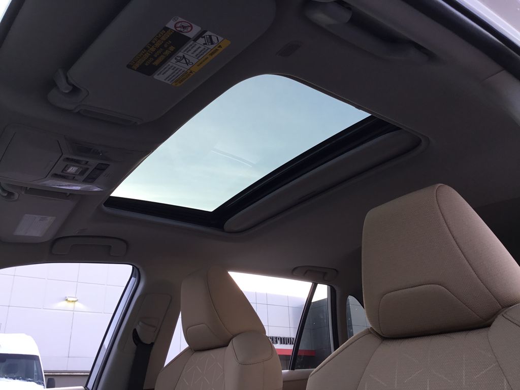 Thumbnail: 2025 Toyota RAV4 - 18