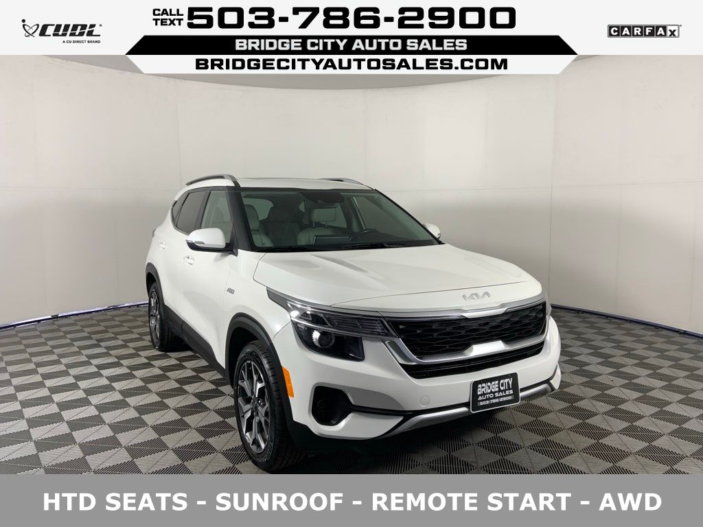 Snow White Pearl 2023 Kia Seltos SUV / Crossover All-Wheel Drive Continuously Variable Transmission
