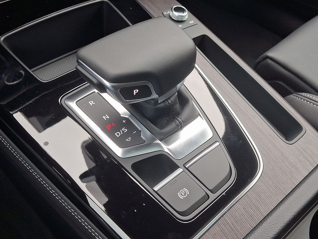 2025 Audi Q5  12