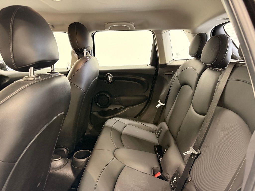 Thumbnail: 2022 MINI Cooper - 11