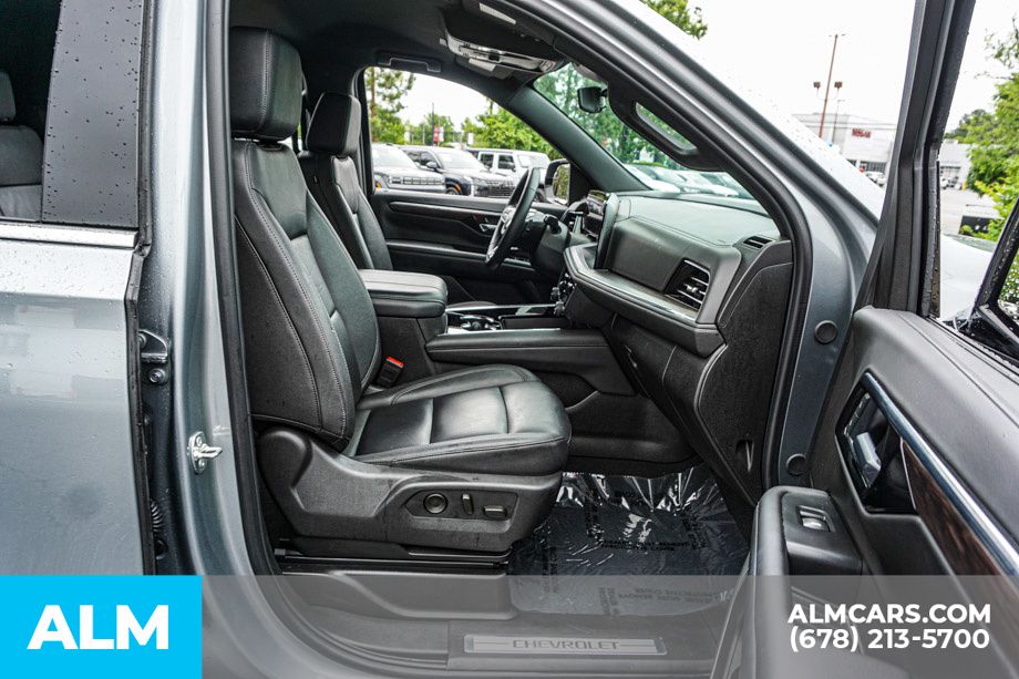 Used 2025 Gray Chevrolet LT image 25