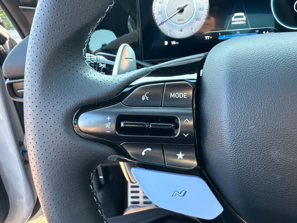 2025 Hyundai Elantra N Base photo 11