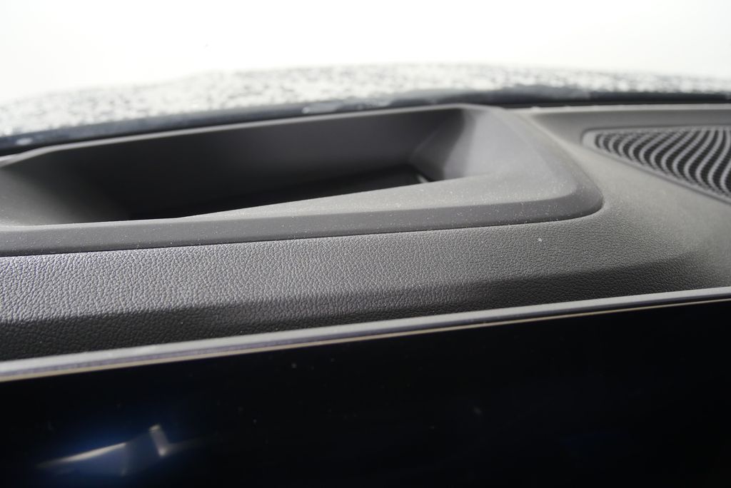 Thumbnail: 2025 BMW 3 Series - 23