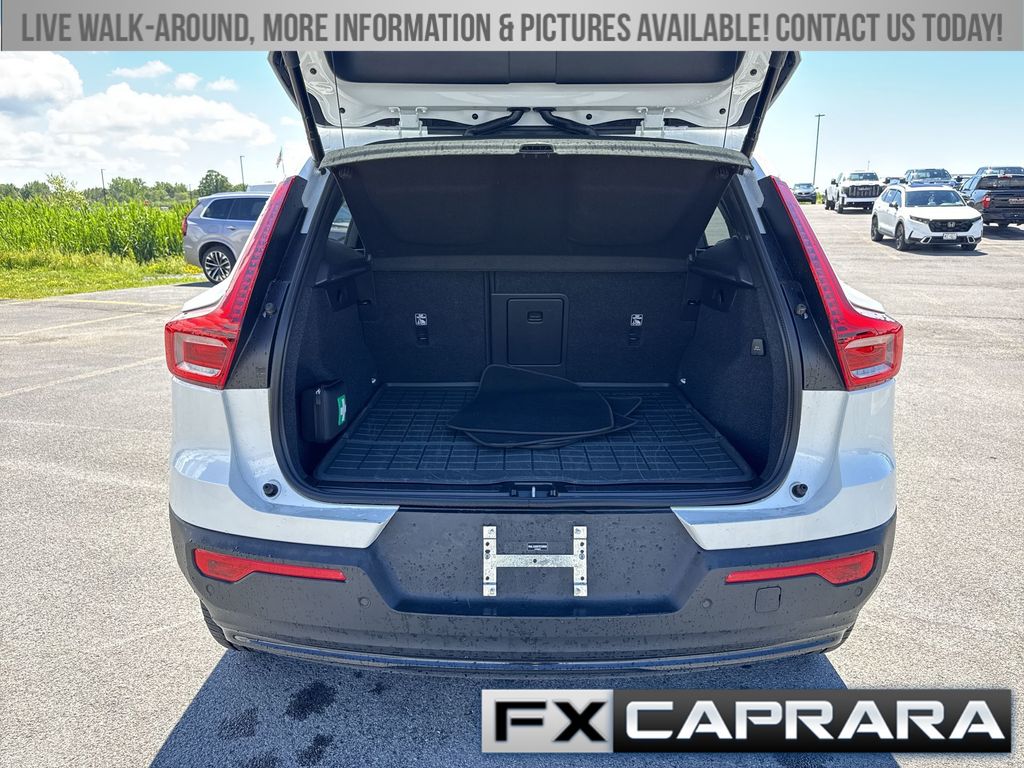 Used 2026 Volvo XC40 SUV
