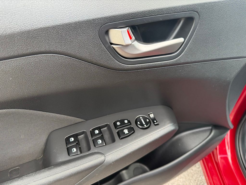 Thumbnail: 2019 Hyundai Accent - 10