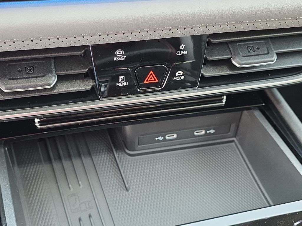 2026 Volkswagen Atlas 2.0T Peak Edition Green at Sutliff Volkswagen