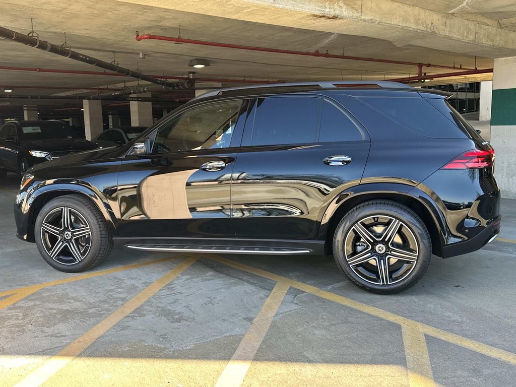 Thumbnail: 2026 Mercedes-Benz GLE - 8