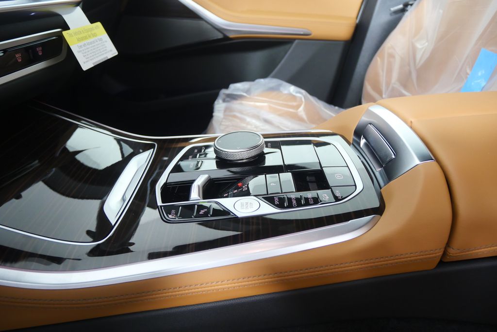 Thumbnail: 2026 BMW X5 - 21