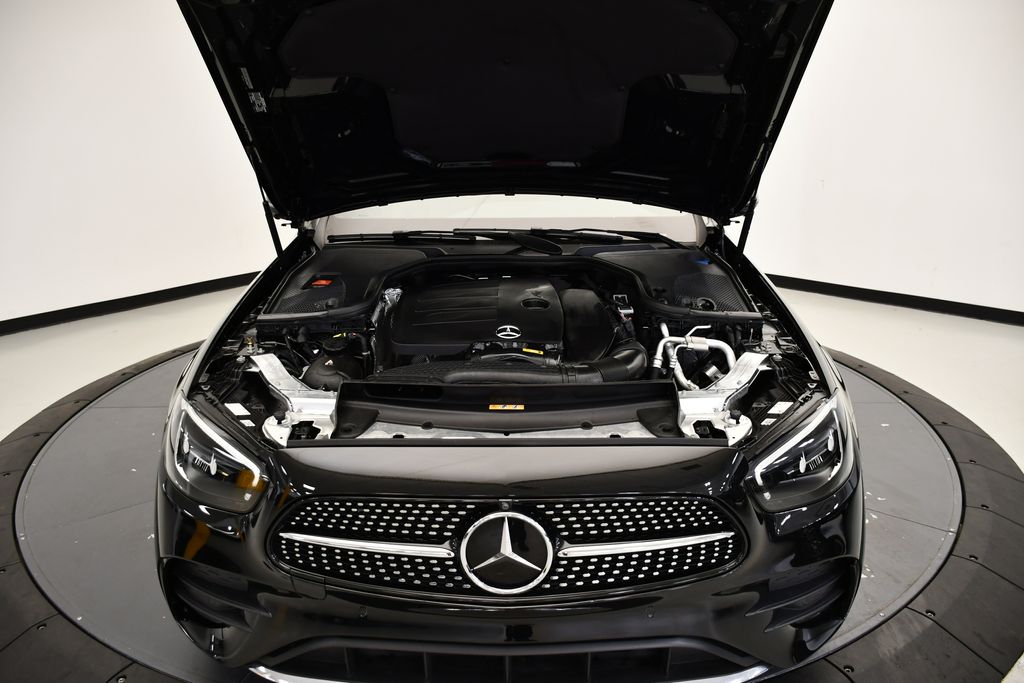 Thumbnail: 2022 Mercedes-Benz E-Class - 12
