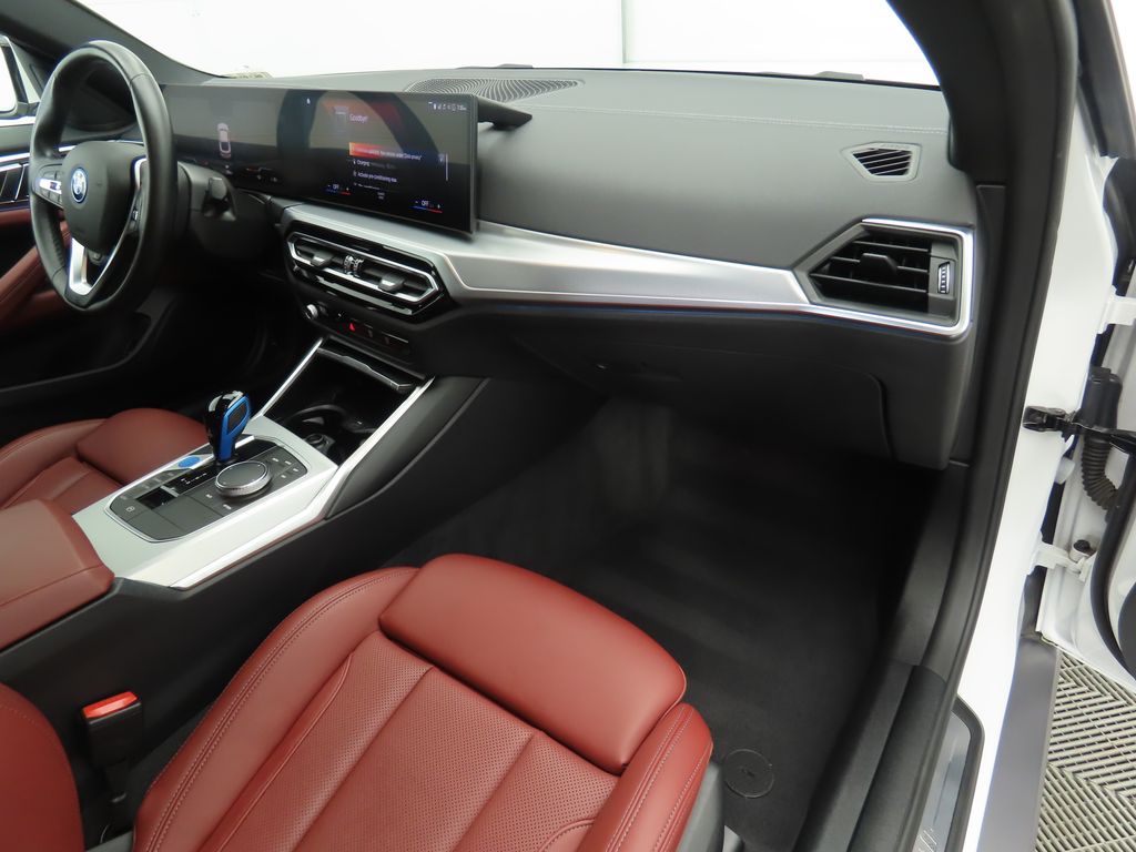 2022 BMW i4 eDrive40 18