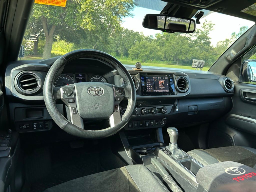 Thumbnail: 2019 Toyota Tacoma - 12