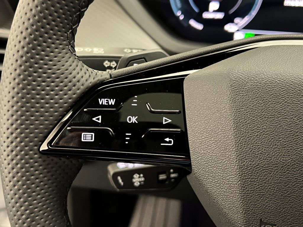 Thumbnail: 2026 Audi e-tron GT - 30