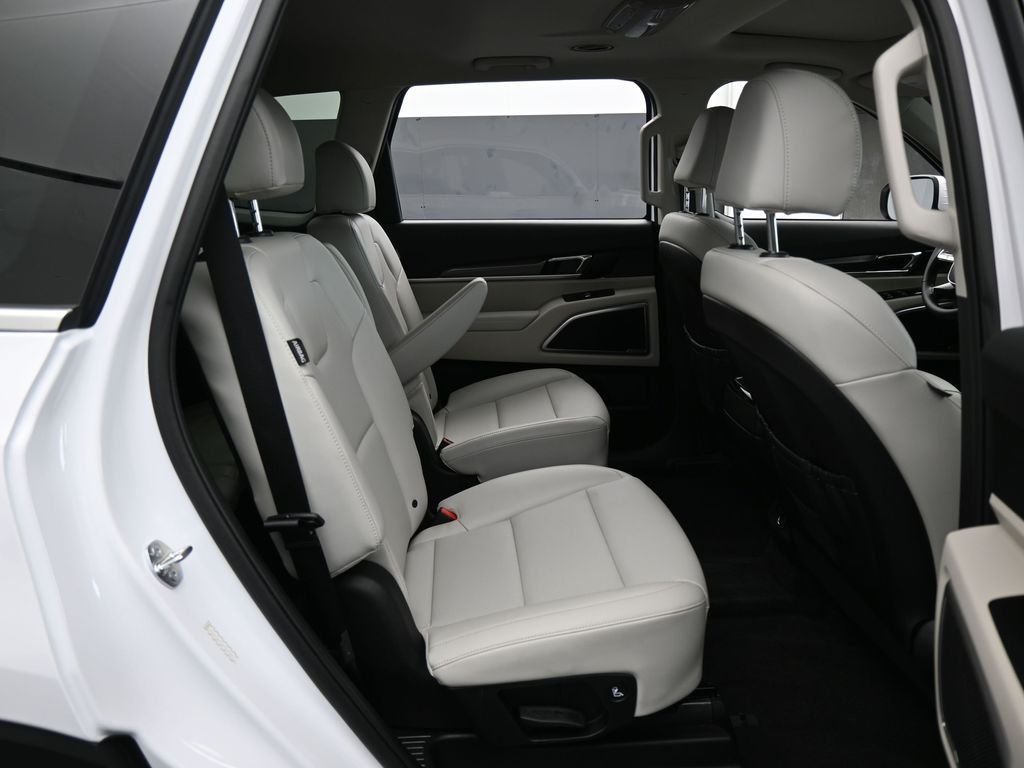 Used 2024 Glacial White Pearl Kia S image 38