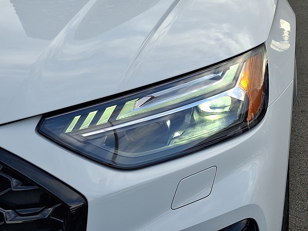 Thumbnail: 2023 Audi Q5 - 9