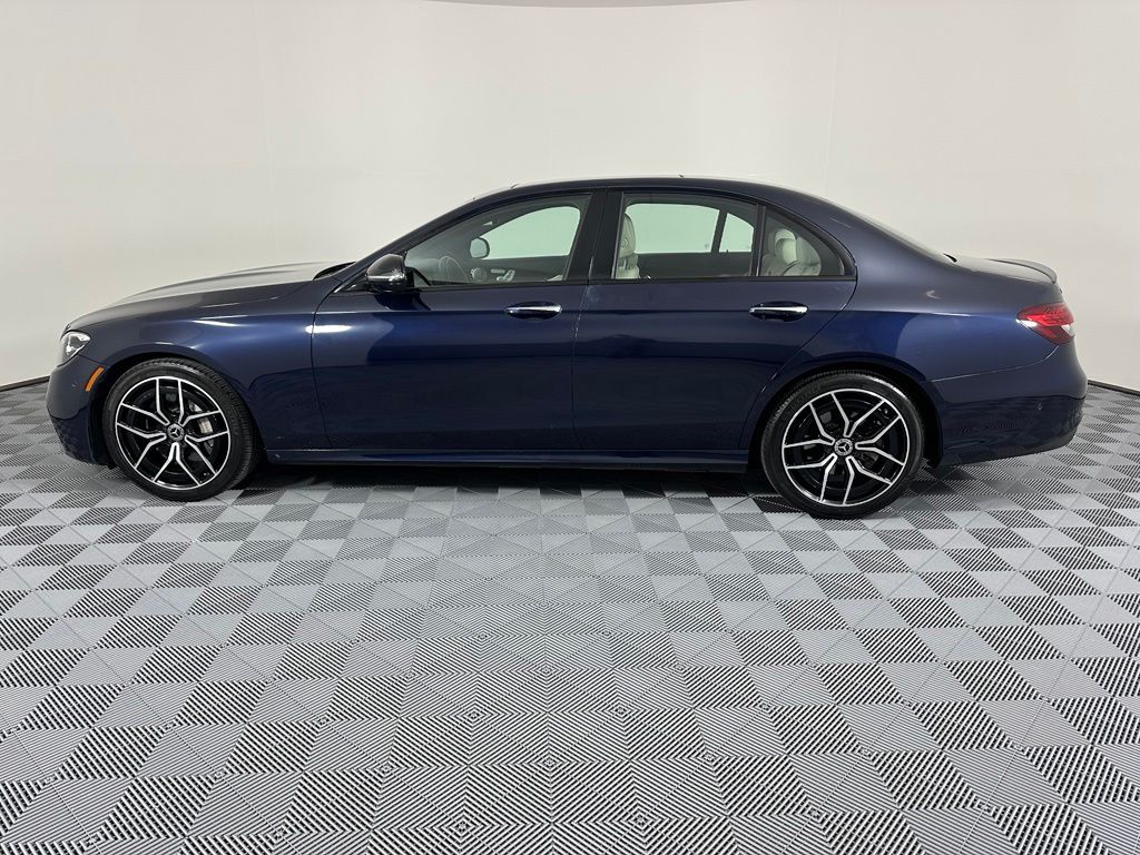 Thumbnail: 2021 Mercedes-Benz E-Class - 2