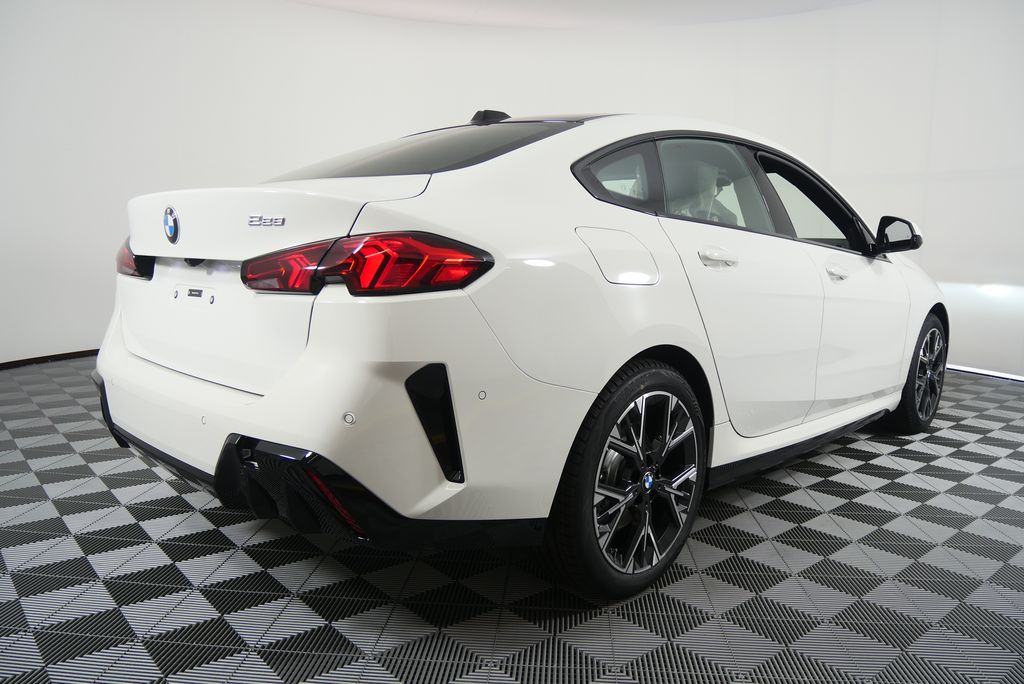 Thumbnail: 2026 BMW 2 Series - 3