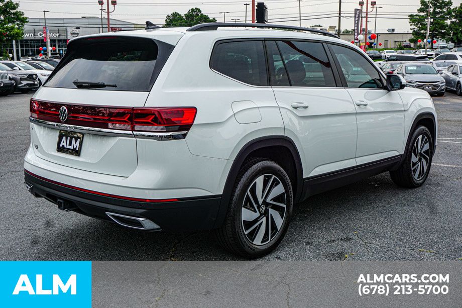 Used 2025 White Volkswagen 2.0T SE w/Technology image 6