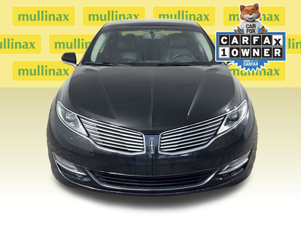 Used 2013 Black Lincoln Base image 15