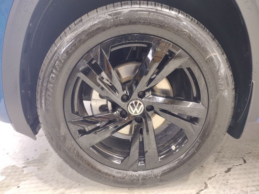 2026 Volkswagen Atlas Cross Sport 2.0T SEL R-Line Black