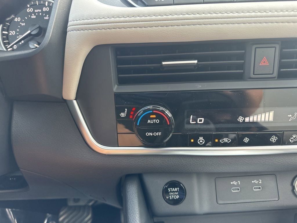 2025 Everest White Pearl Nissan Rogue SV FWD SUV