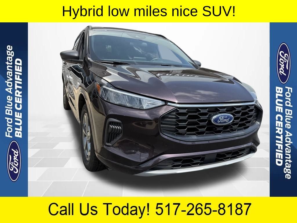 Cinnabar Red Metallic Premium Colorant 2023 Ford Escape Hybrid SUV / Crossover 8-Speed Automatic