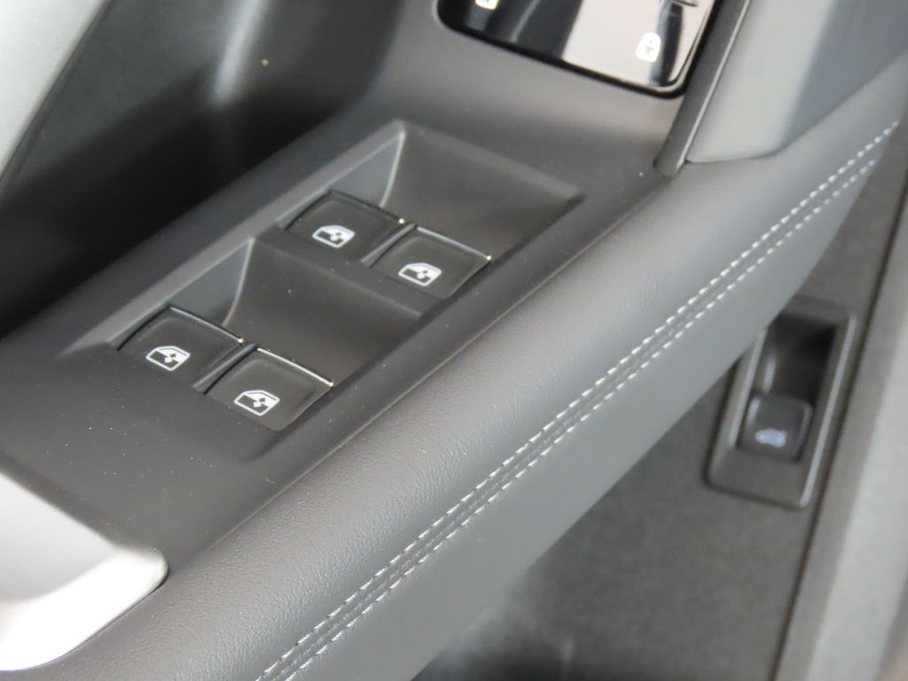 Thumbnail: 2025 Audi Q5 - 29