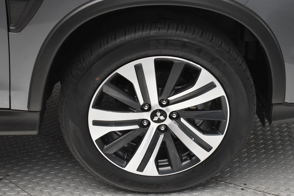 2024 Mitsubishi Outlander Sport ES 32