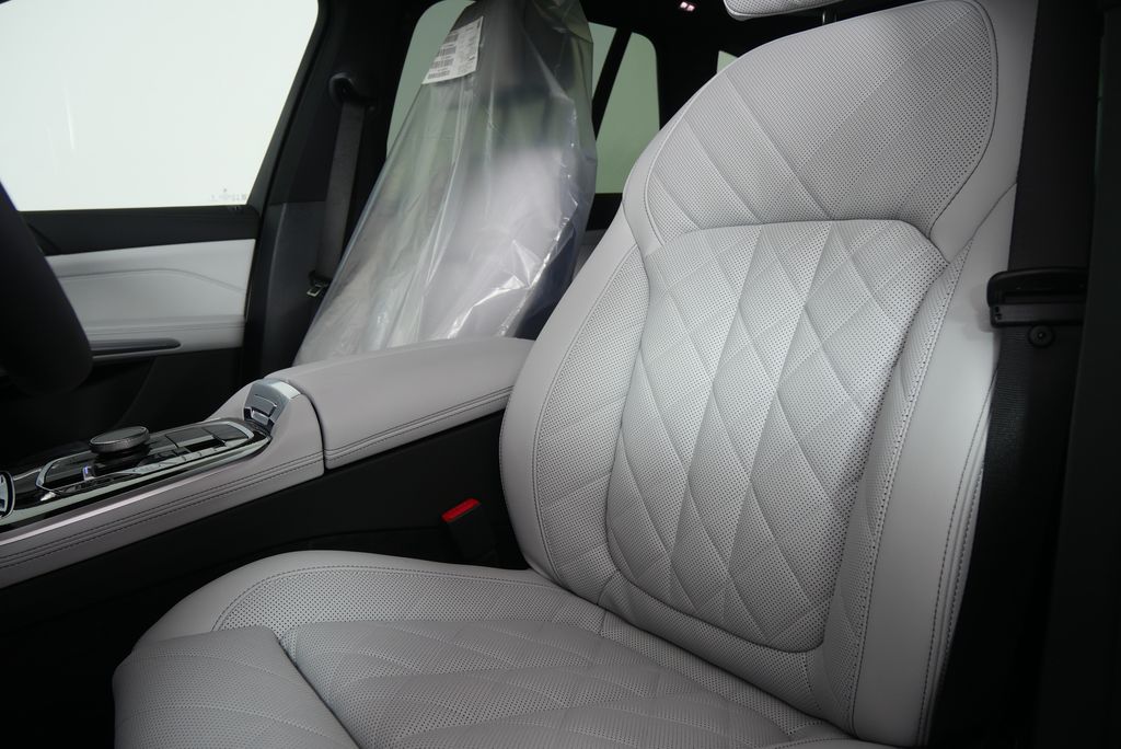 2026 BMW X5 xDrive40i 11