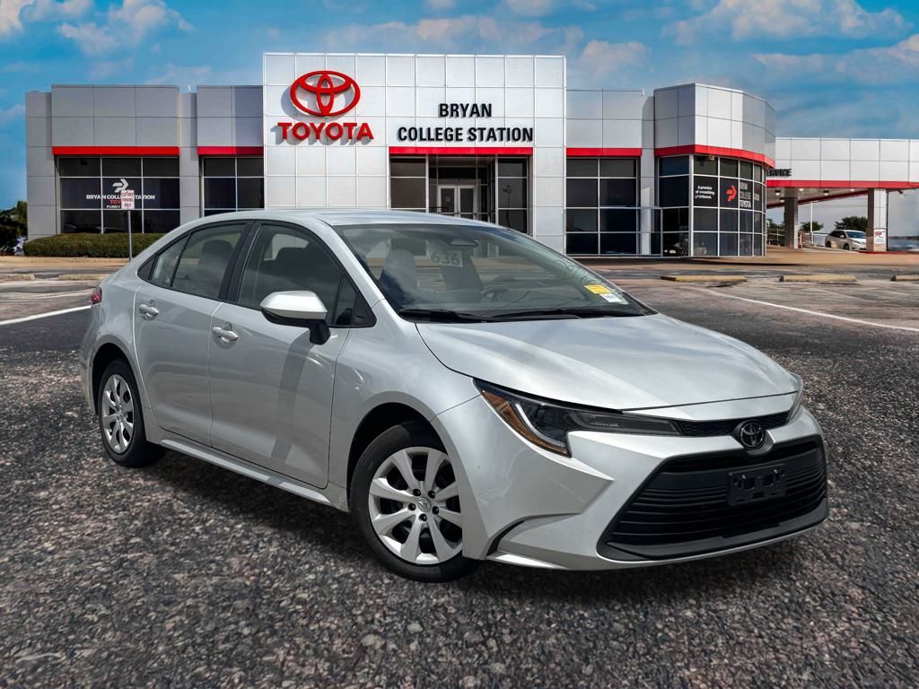 2024 Toyota Corolla LE photo