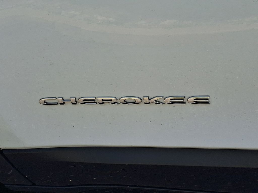 Used 2020 Jeep Cherokee SUV