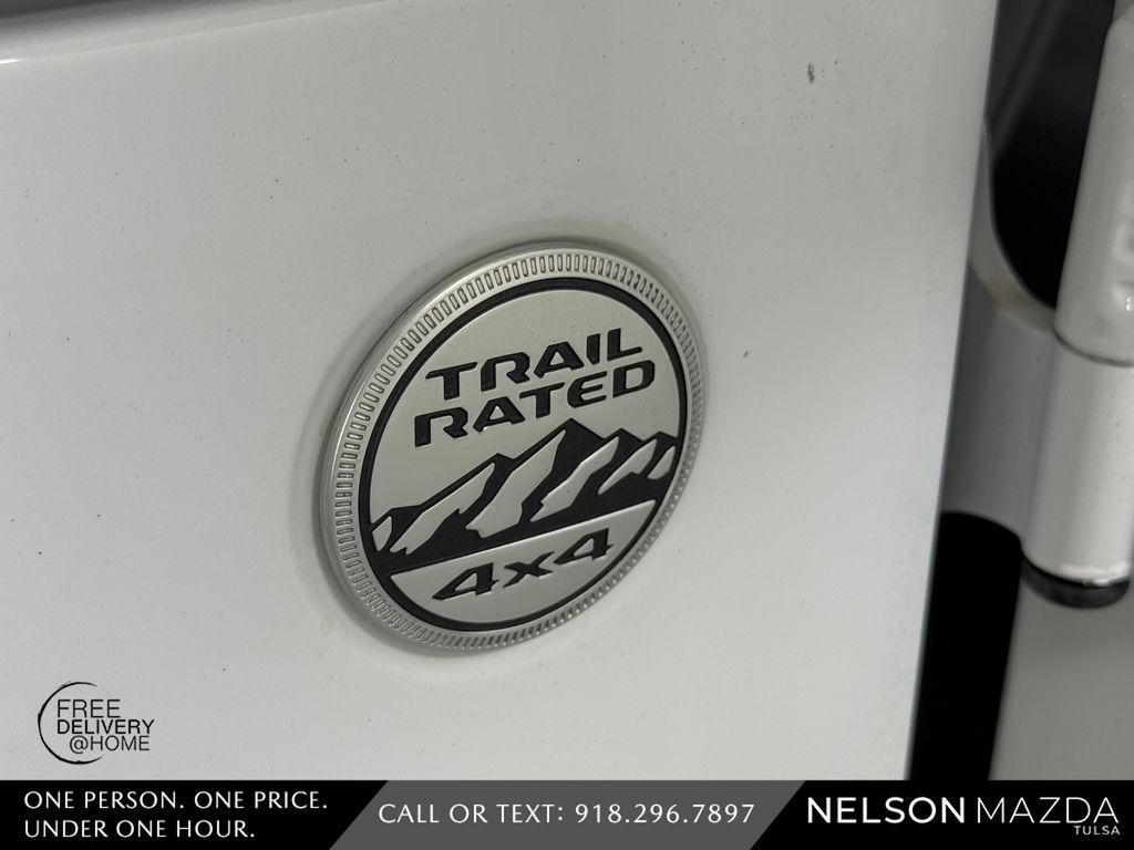 Used 2019 White Jeep Unlimited Sport S image 16