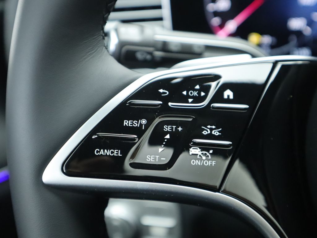 Thumbnail: 2026 Mercedes-Benz GLE - 12