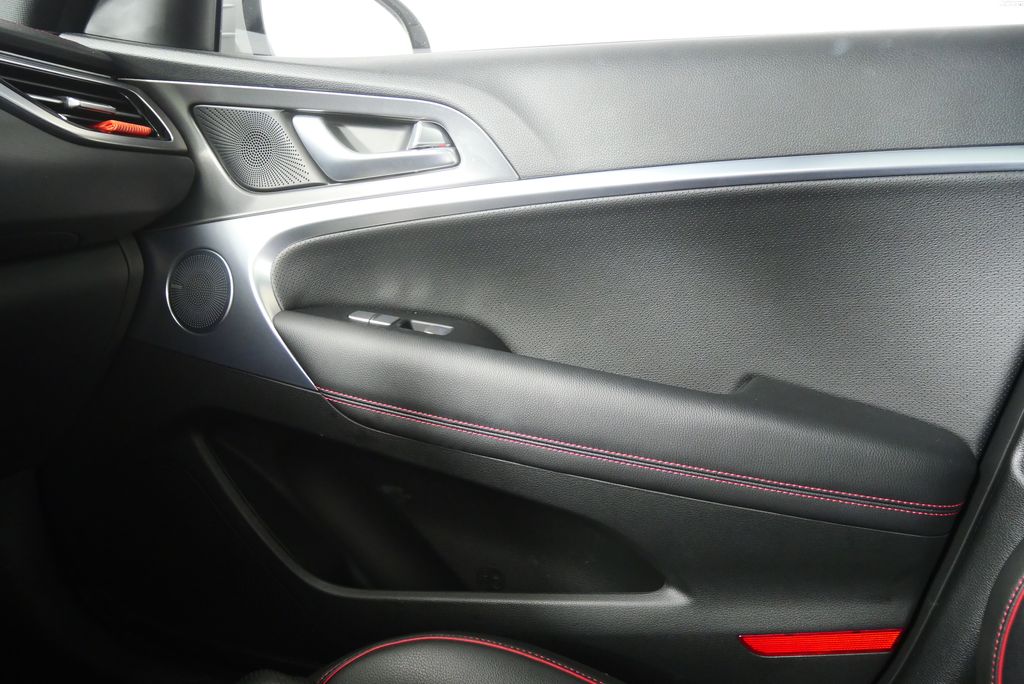 Thumbnail: 2024 Genesis G70 - 27