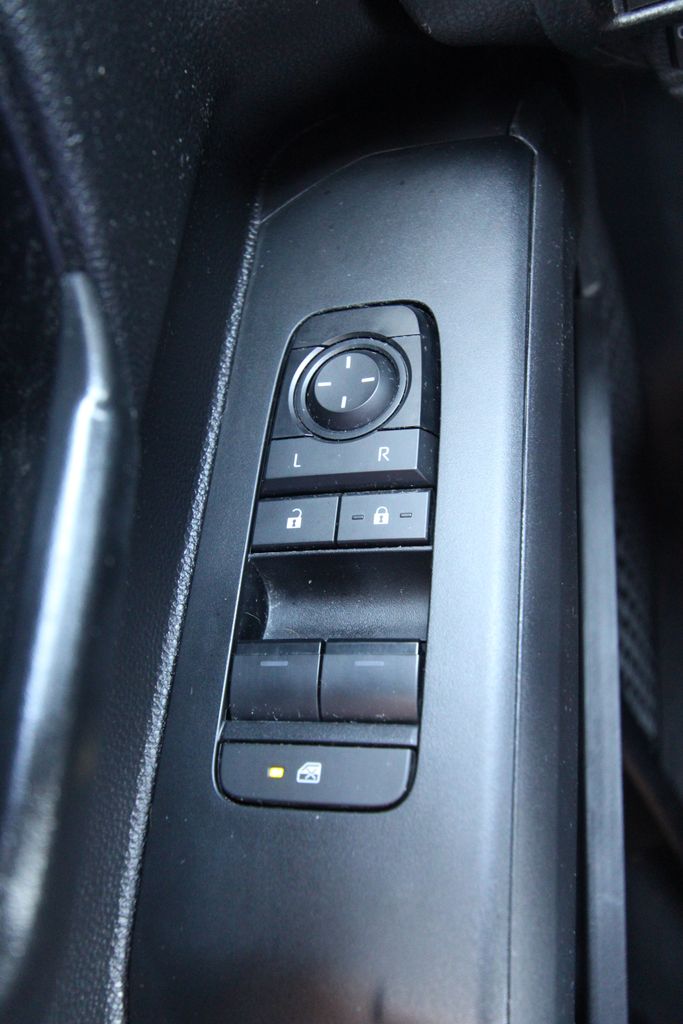 Used 2025 Toyota Tacoma Truck