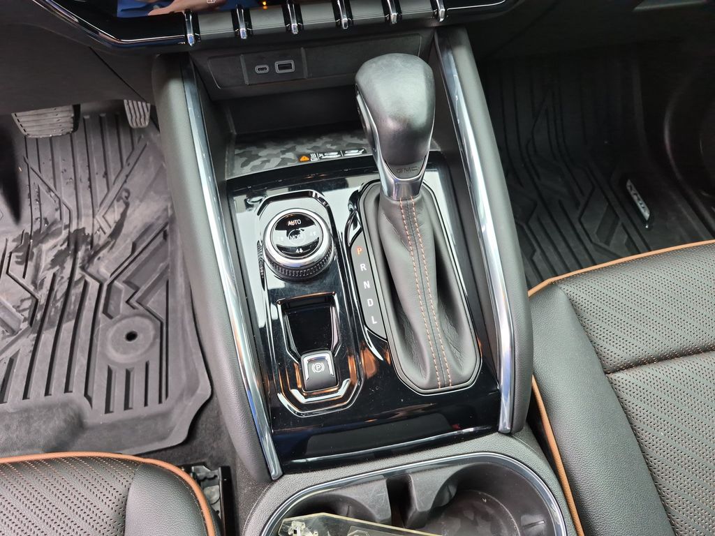 Used 2023 Black GMC AT4 image 31