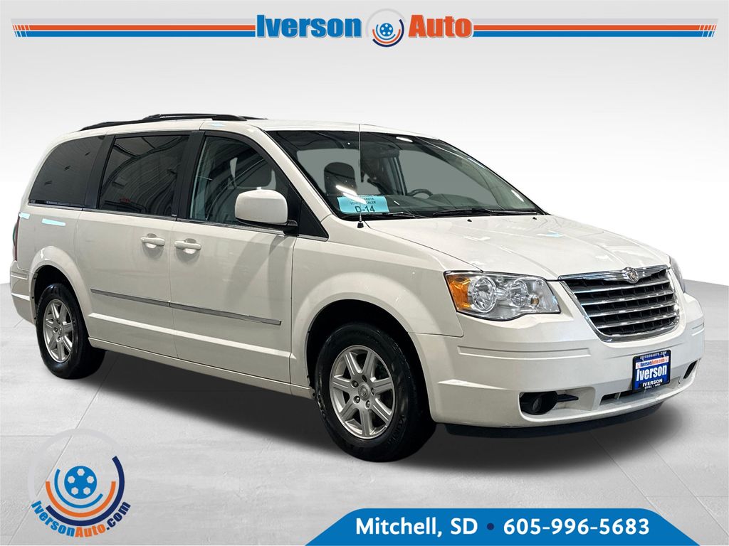 2010 Chrysler Town & Country Touring FWD