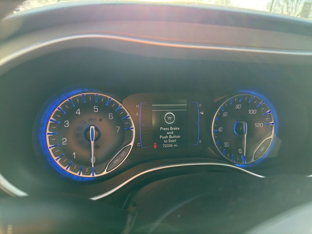 2023 Chrysler Voyager