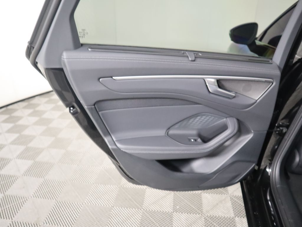 Thumbnail: 2026 Audi A6 - 28